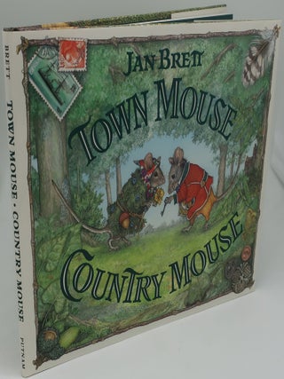 Item #003487J TOWN MOUSE COUNTRY MOUSE. JAN BRETT